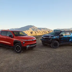 Chevrolet Silverado EV ZR2 off-road race truck concept 01 packshot.webp