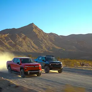 Chevrolet Silverado EV ZR2 off-road race truck concept AA00031b.webp