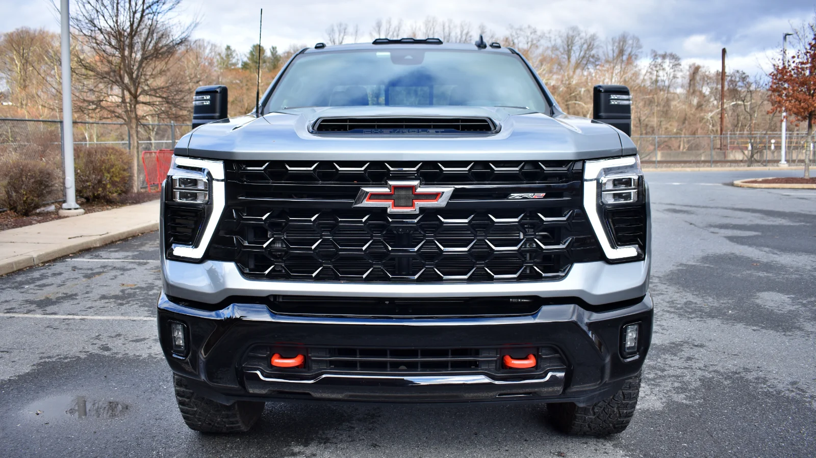 2024-silverado-2500-zr2-duramax-front.webp