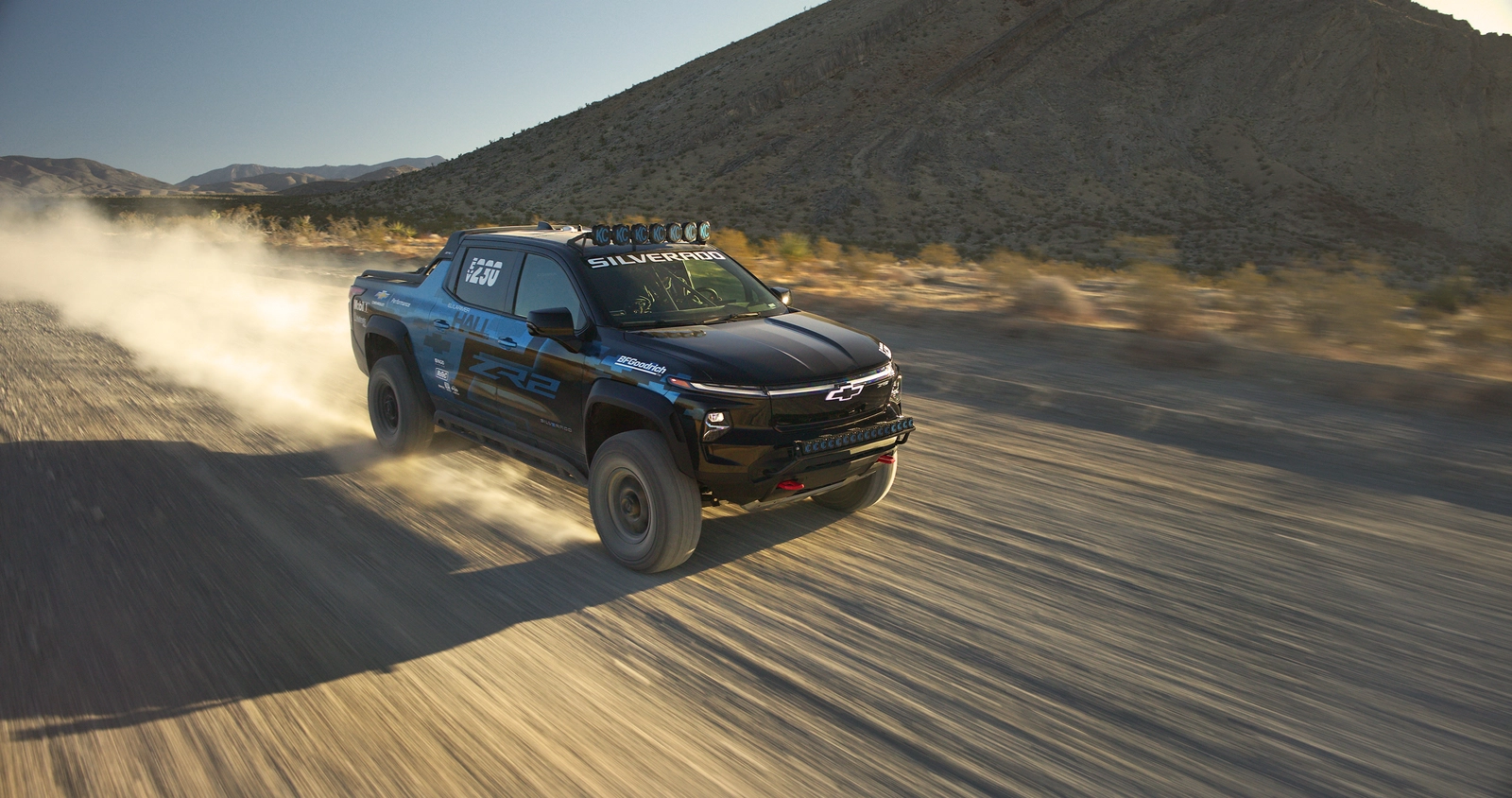 Chevrolet Silverado EV ZR2 off-road race truck concept A00005.webp